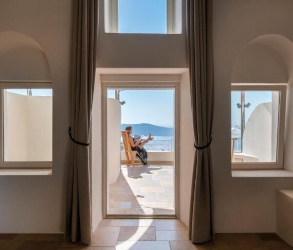 Dream trip to SANTORINI for TWO! - Image 3